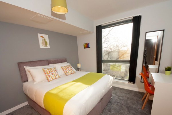 Apartment, 2 Bedrooms | 2 bedrooms, desk, blackout drapes, iron/ironing board