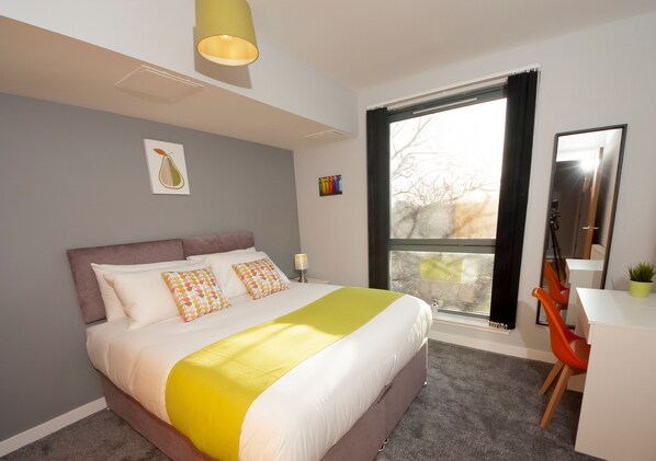 Leilighet, 2 soverom | 2 soverom, individuelt dekorert, individuelt innredet og skrivebord