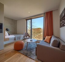 舒适开间 | 加厚床垫、办公桌、遮光窗帘、隔音