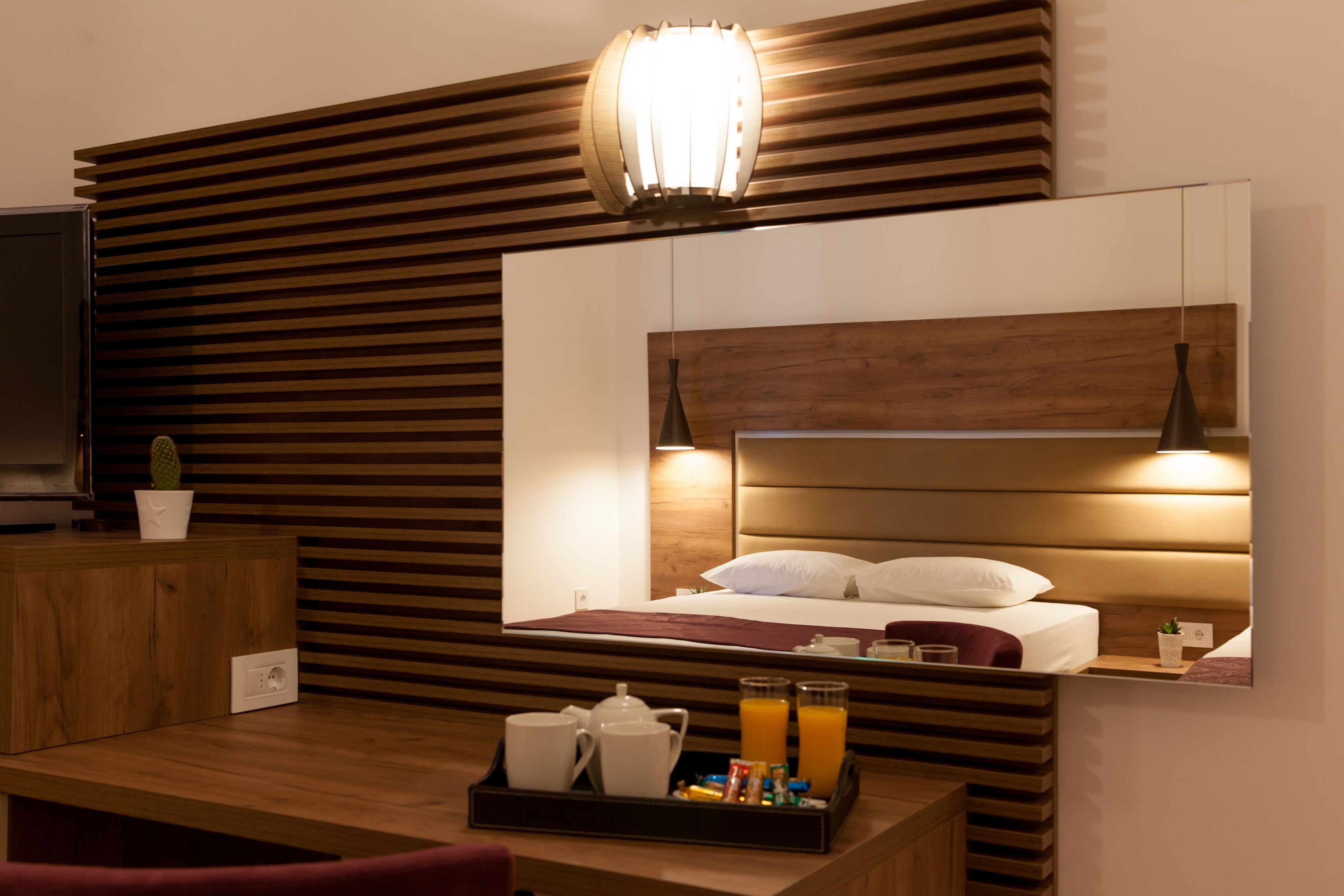 Triple Room | In-room safe, desk, laptop workspace, soundproofing