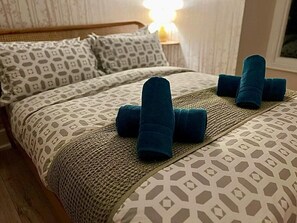Phòng đôi, quang cảnh sông (Room 8 Cadair Idris) | Bàn ủi/dụng cụ ủi quần áo, truy cập Internet không dây miễn phí 