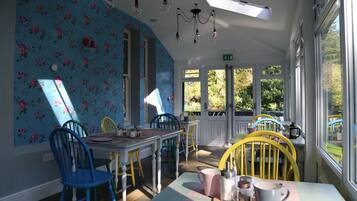 Free daily full breakfast