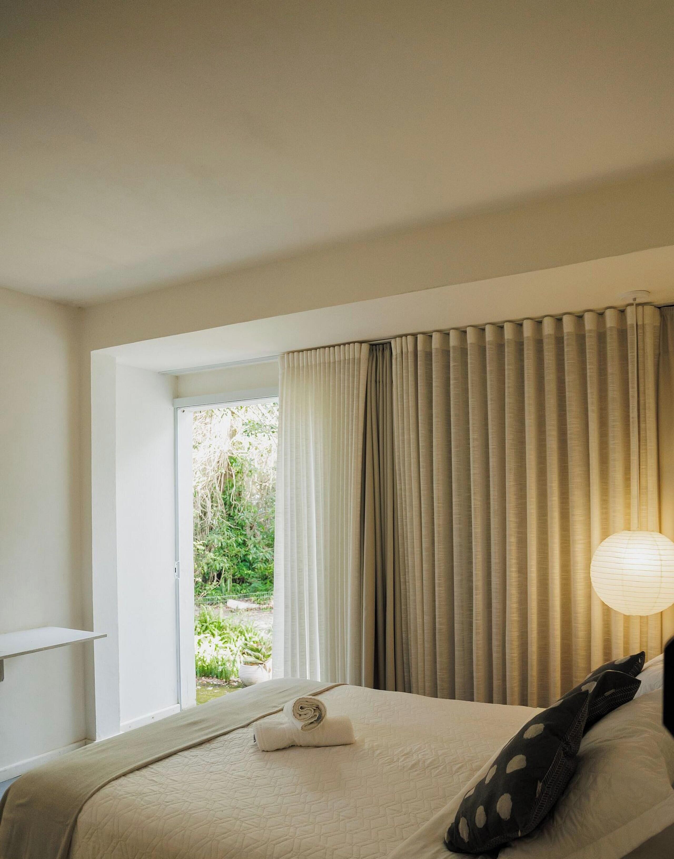 Suite Jasmim com Banheira \- Quinta da Margem (S2) | Roupas de cama de algodão egípcio, roupas de cama premium, frigobar