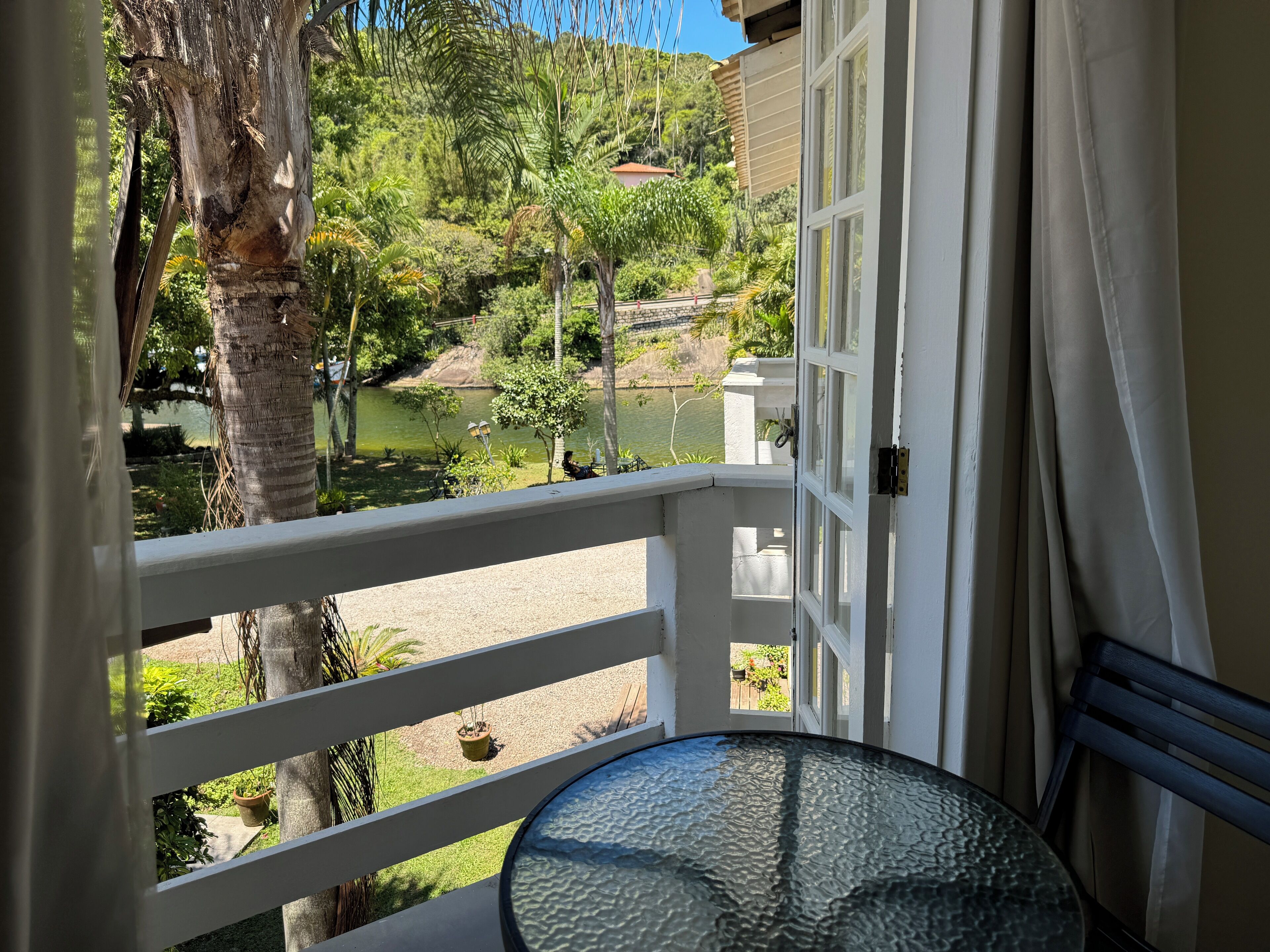 Superior Apartment, Kitchenette, Lake View | Room amenity