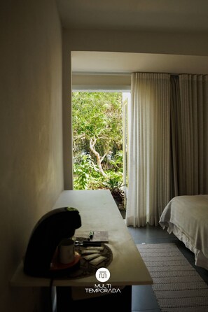 Suite Jasmim com Banheira \- Quinta da Margem (S2) | 埃及棉床单、高档床上用品、迷你吧、特色装修