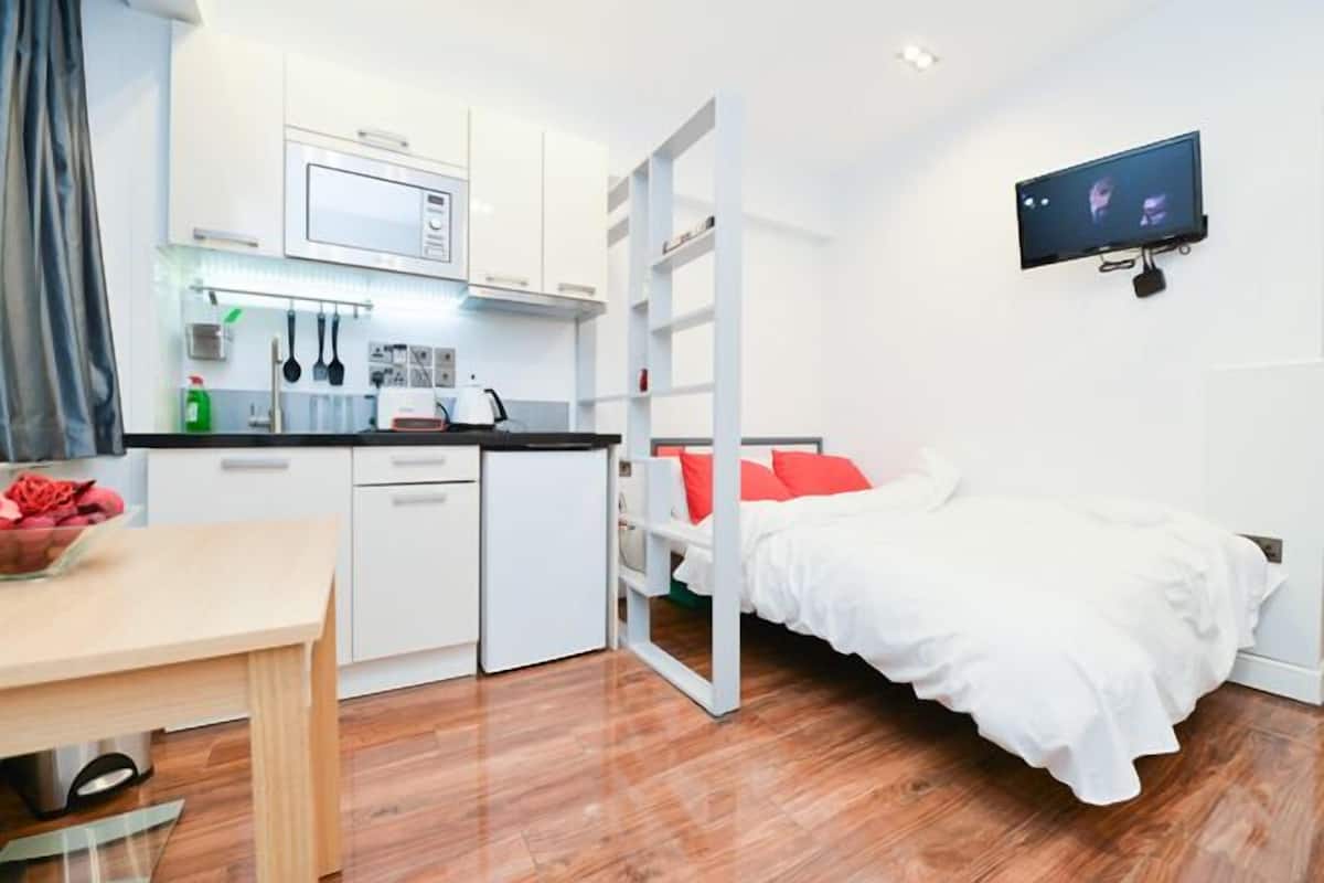 1 bedroom, desk, iron/ironing board, free WiFi