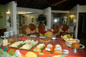 Desayuno buffet incluido todos los días