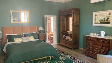 Grand Double Room (Peron) | 1 bedroom, premium bedding, individually decorated