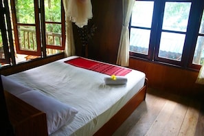 Free minibar, desk - Banhalawee (Ko Yao)