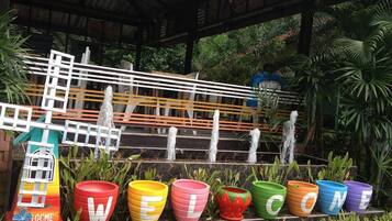 Breakfast, lunch and dinner served