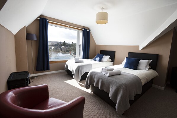 Basic Triple Room, 3 Single Beds