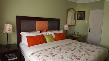 Triple Room (Green) | Free WiFi