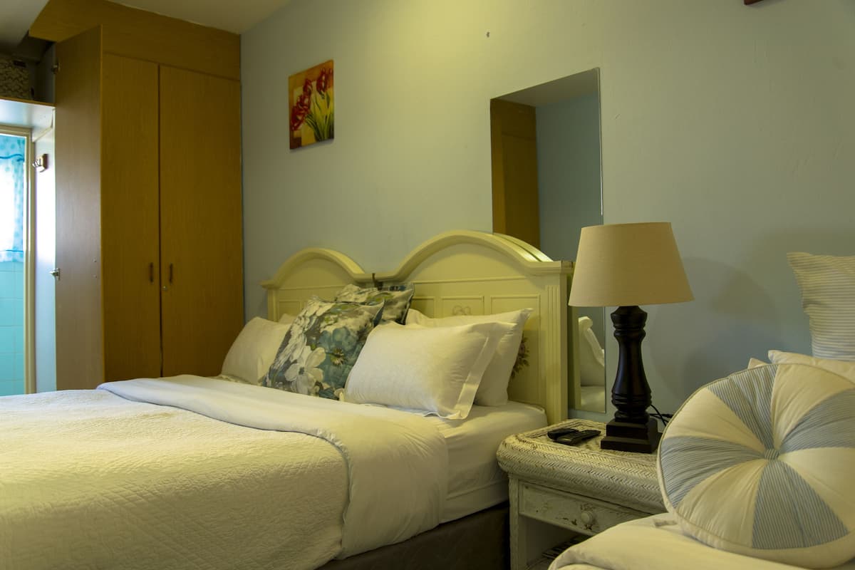 Triple Room (Green) | Free WiFi