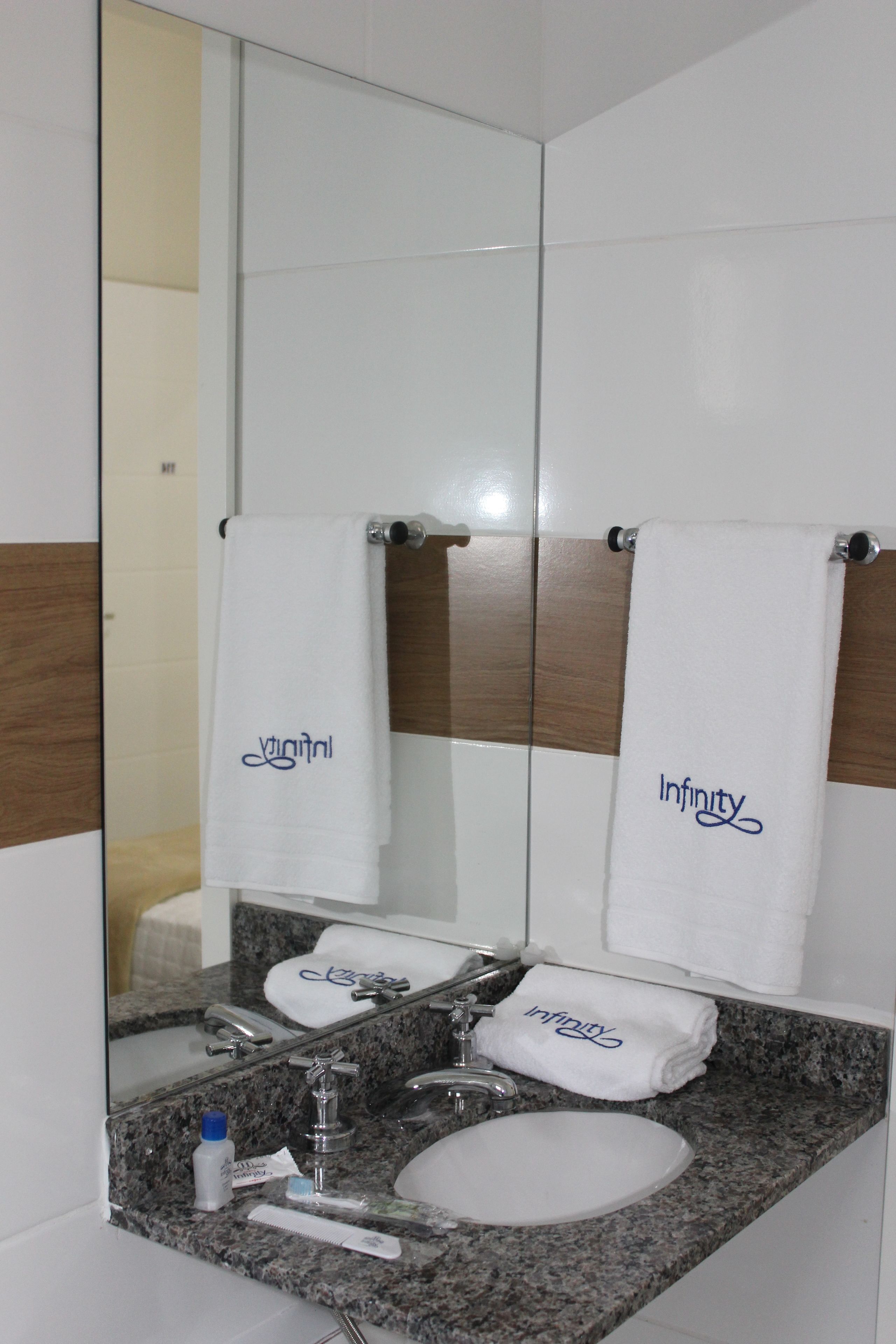 double room | bathroom sink