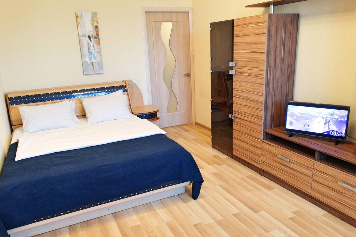 Appartamento (Mikheeva 19 (202)) | 1 camera, con arredamento individuale, ferro/asse da stiro