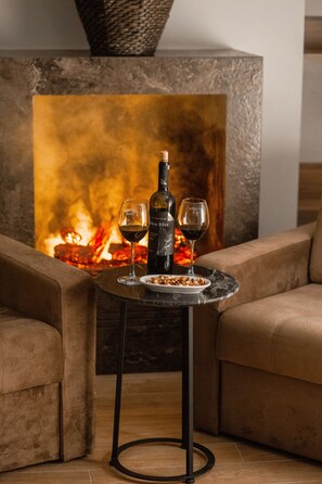 Luxury Room, 1 King Bed, Sea View | Minibar, in-room safe, desk, blackout curtains