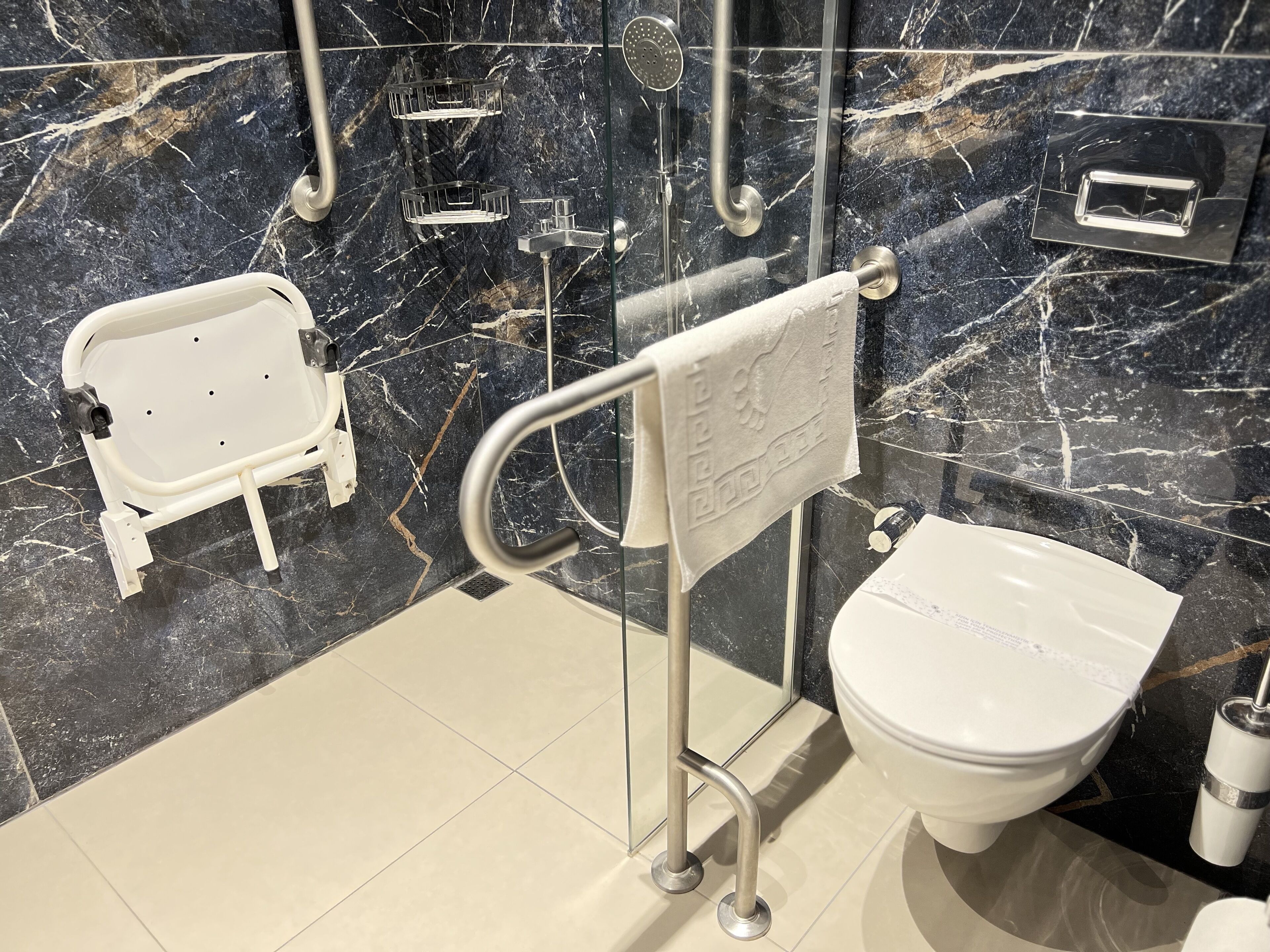 family triple room, accessible, ground floor | bathroom | shower, hair dryer, slippers, bidet