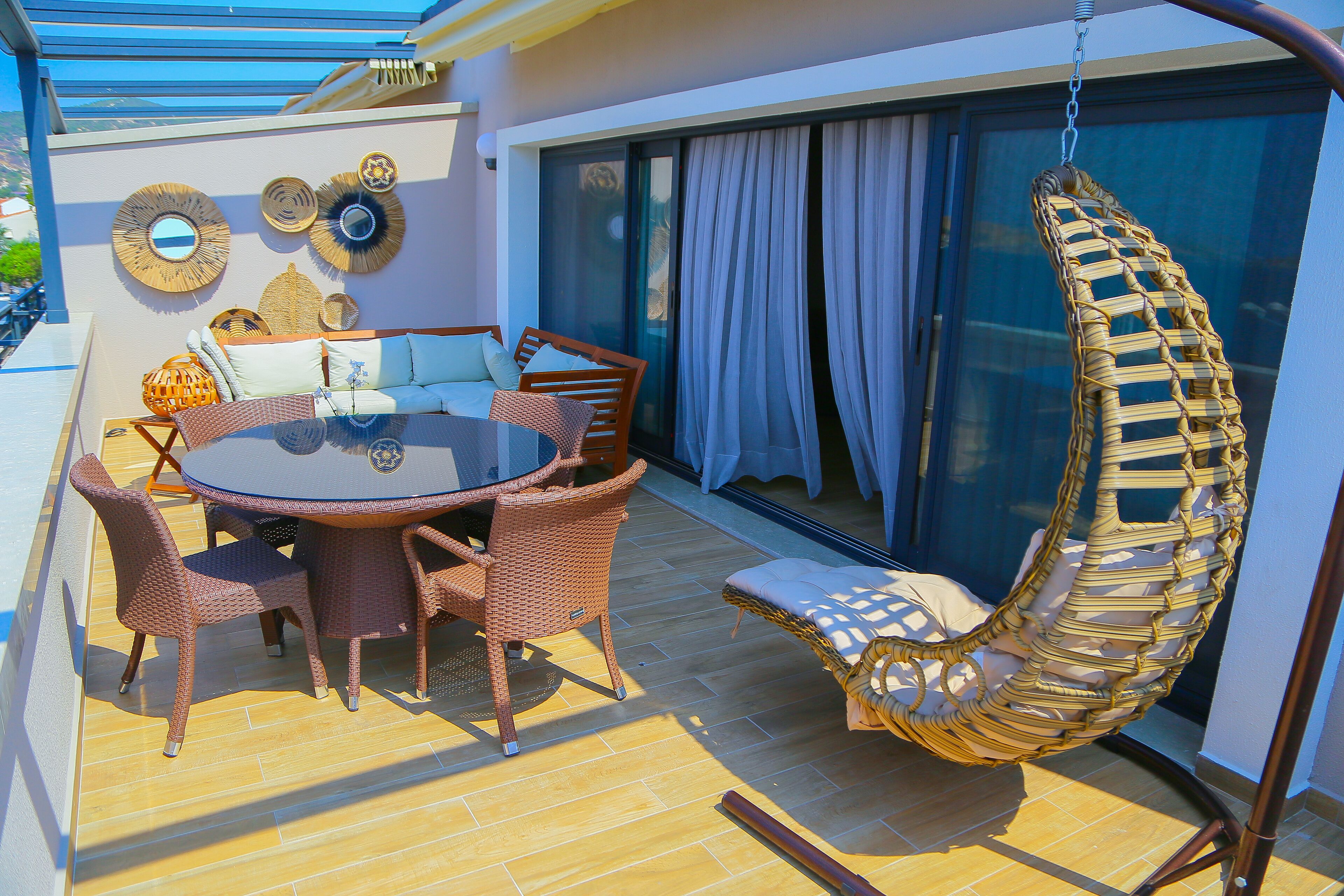Chambre Luxe, 1 très grand lit, vue mer | Terrasse/Patio