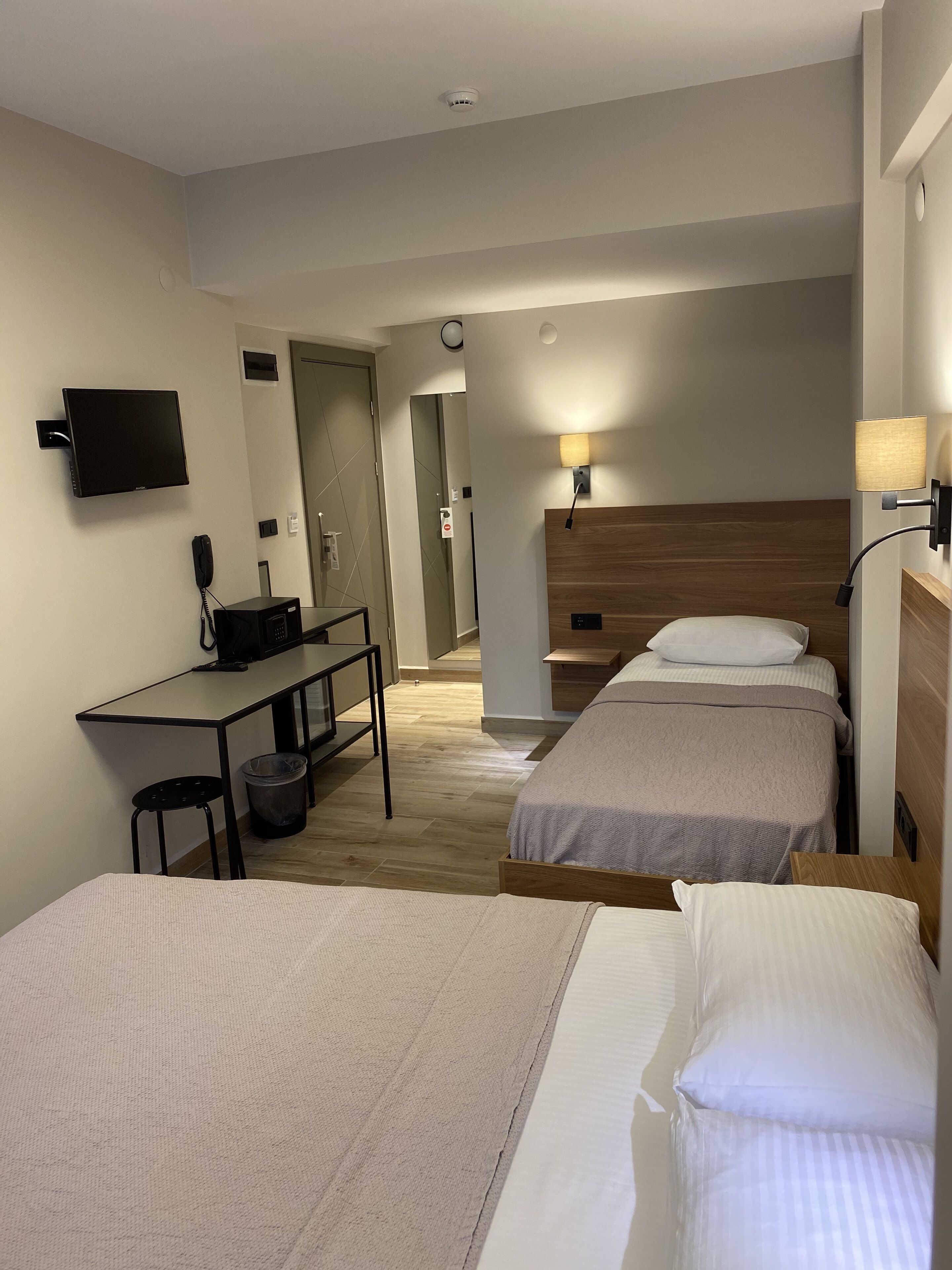 standard double room, mountain view | 1 bedroom, minibar, in-room safe, desk