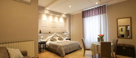 Literie de qualité supérieure, matelas mémoire de forme, minibar, bureau