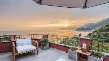 Honeymoon Suite, Jetted Tub | Beach/ocean view