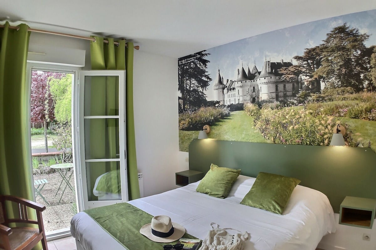 double room | 1 bedroom, soundproofing, bed sheets