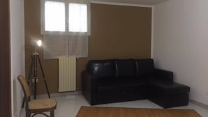 Apartment, 2 Bedrooms | Living area - Saragozza Comfort Apartment (Bologna)
