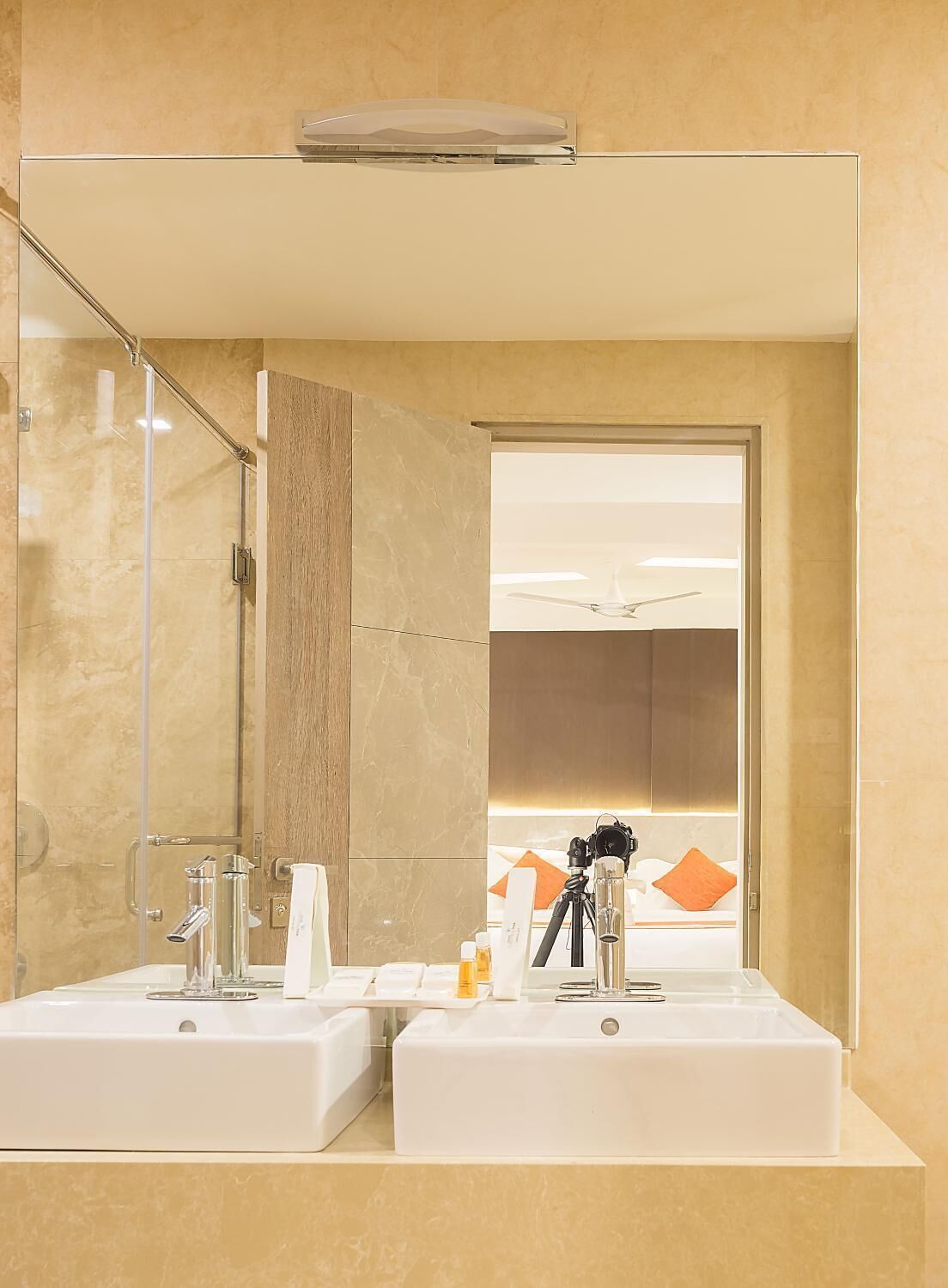 shower, free toiletries, towels