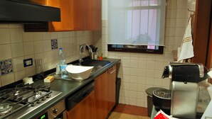 Private kitchen - La Finestrella Suite Apartment (Bologna)