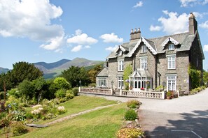 Front of property - The Grange House Self Catering (Keswick)