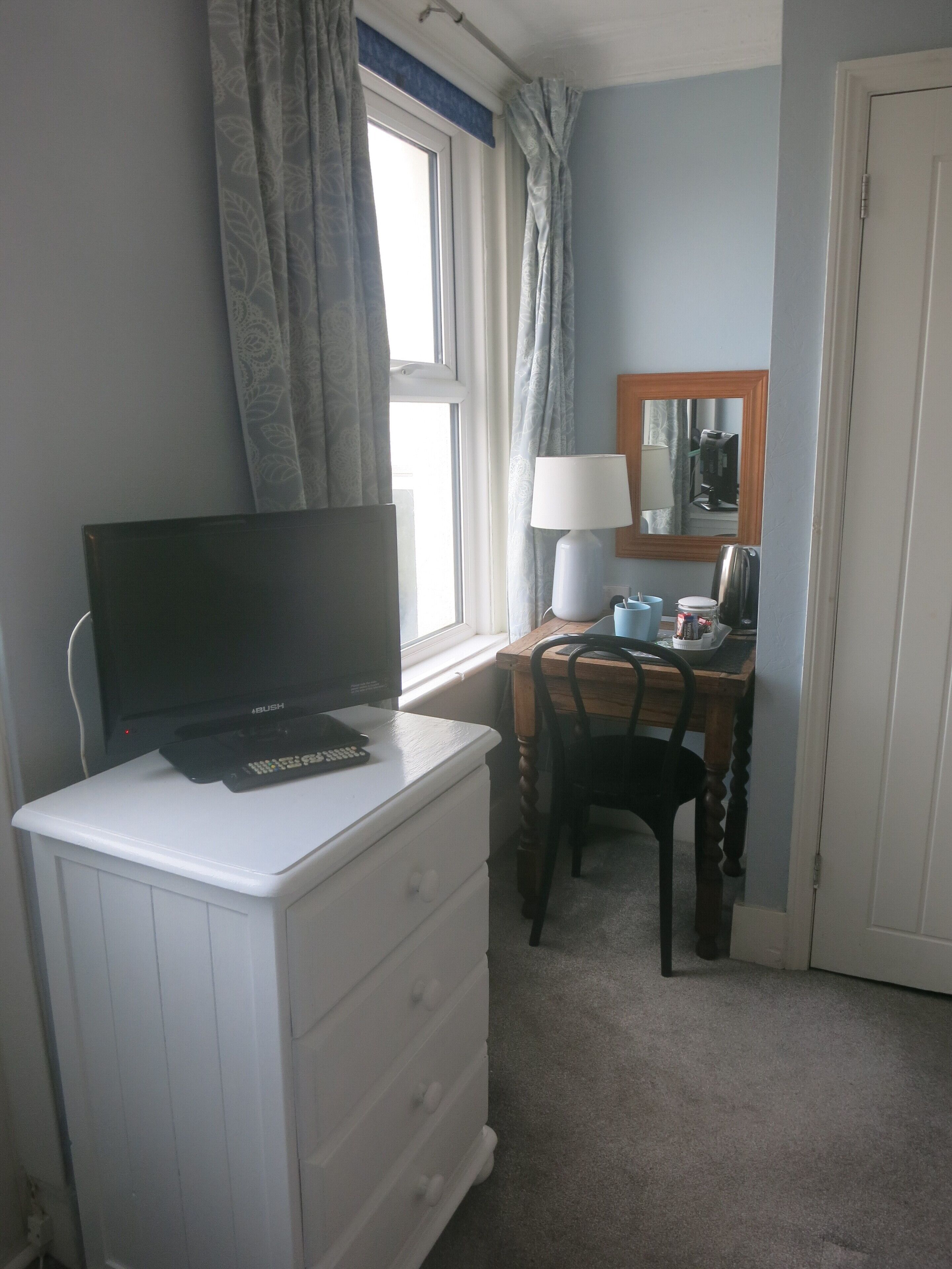 Phòng đôi hoặc 2 giường đơn | Bộ đồ giường cao cấp, trang trí khác biệt 