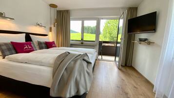 3 Schlafzimmer, Zimmersafe, Schreibtisch, Reisekinderbett