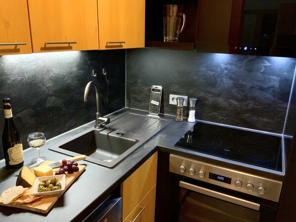 Fridge, microwave, oven, dishwasher