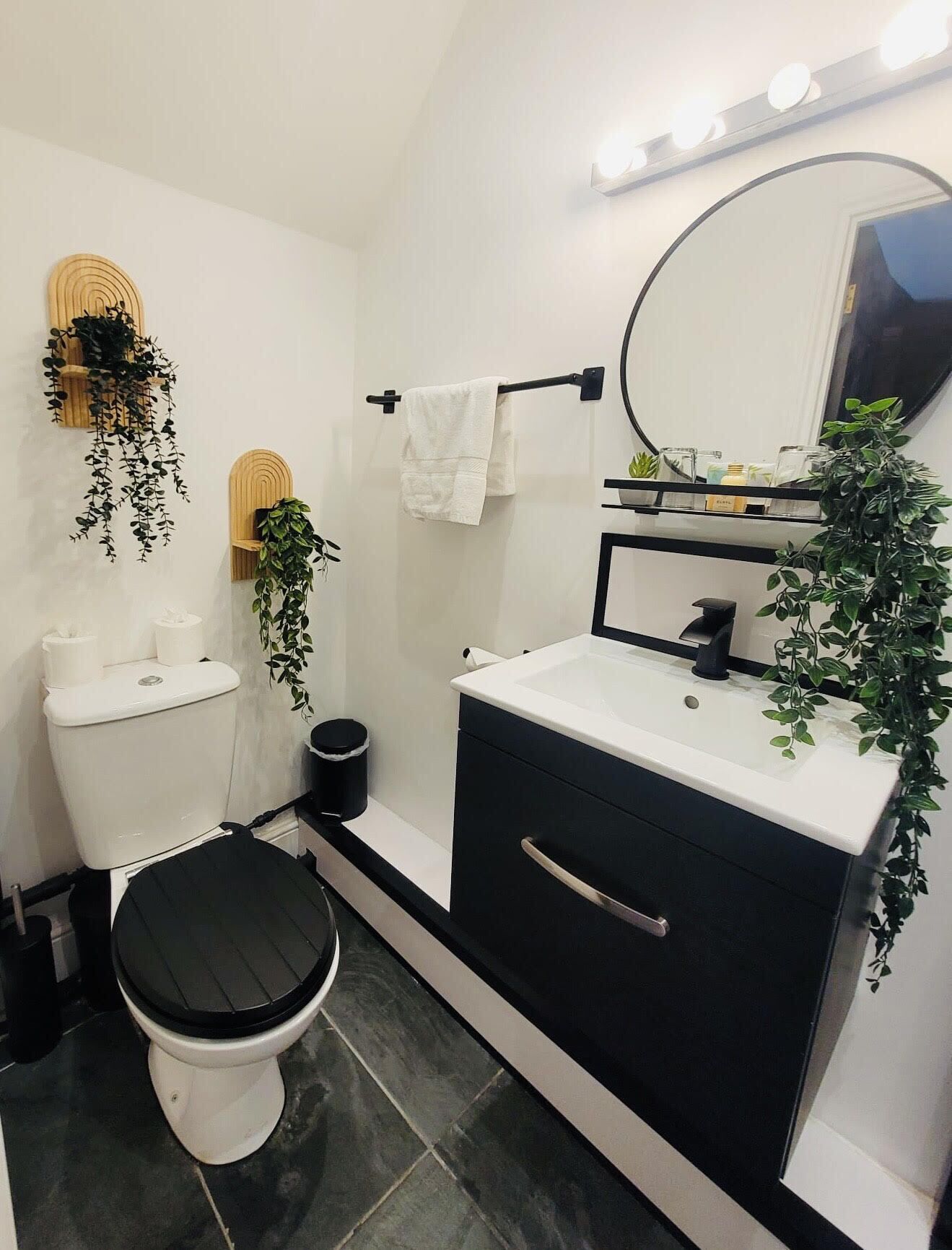 superior double room, ensuite (4 poster bed) | bathroom