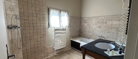 Suite, 1 Bedroom, Terrace | Bathroom | Free toiletries, hair dryer, towels