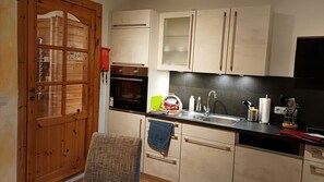 Køleskab, mikrobølgeovn, ovn, opvaskemaskine