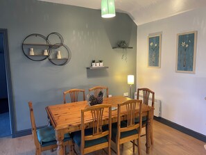 패밀리 아파트 | 객실 내 식사 공간