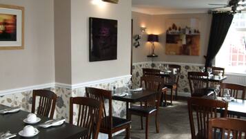 Daily English breakfast (GBP 15 per person)