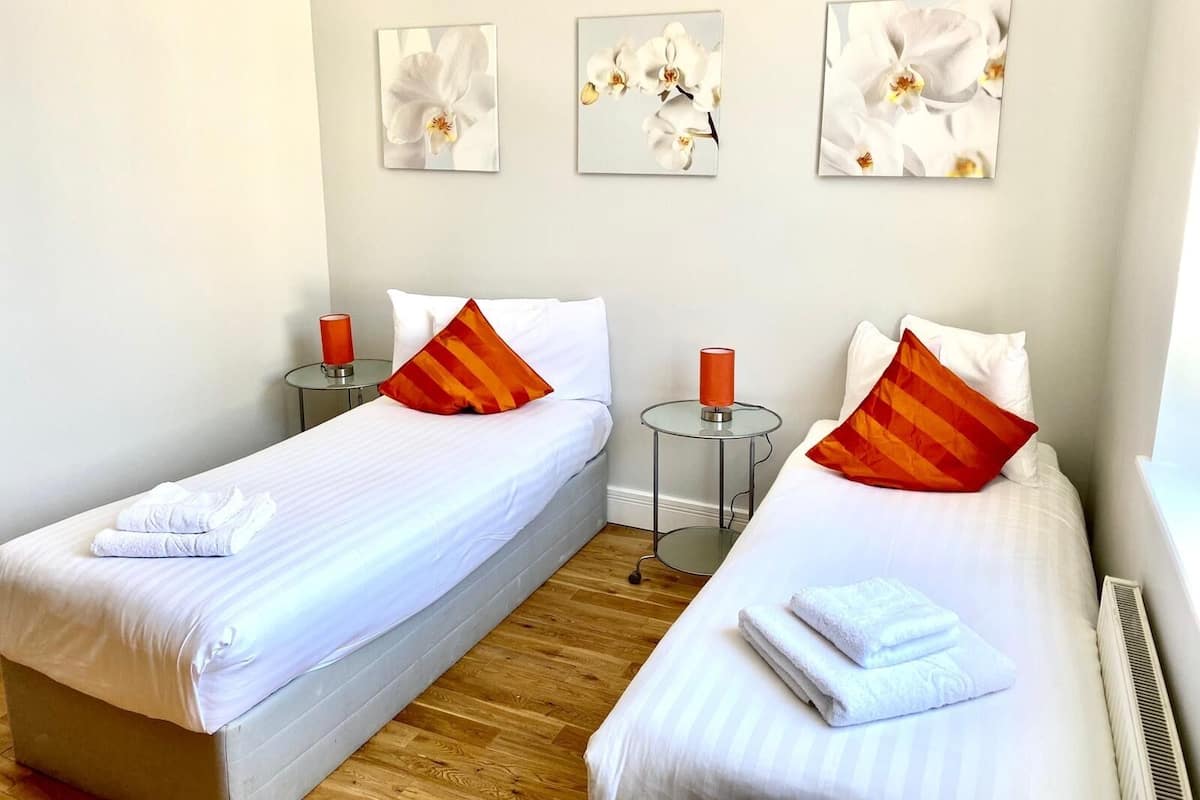 Standaard appartement | Geluiddichte muren, een strijkplank/strijkijzer, gratis wifi