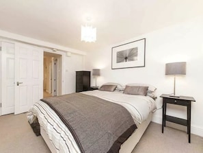 2 bedrooms - Modern 2 Bedroom Flat in Victoria - Zone 1 (London)