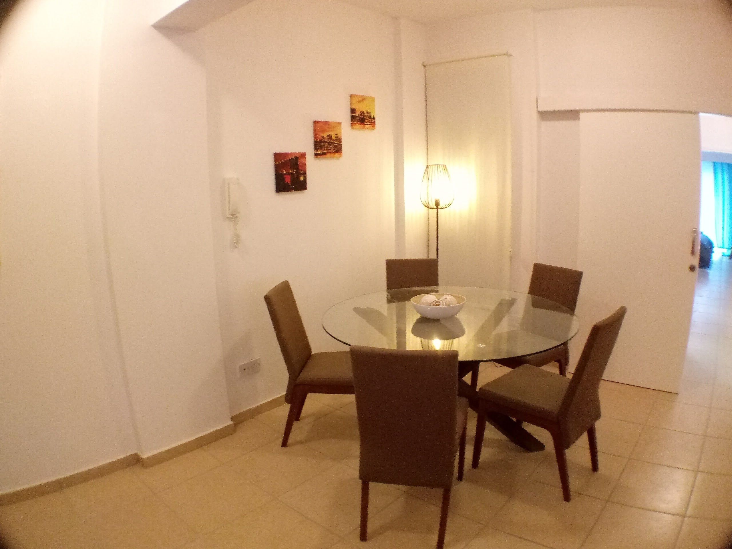 Apartamento exclusivo, 3 habitaciones | Servicio de comidas en la habitación