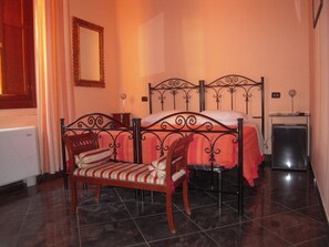 1 habitación, minibar, escritorio y wifi gratis