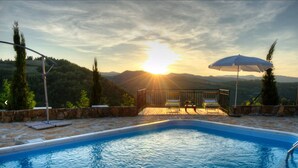 Seasonal outdoor pool - Agriturismo Case Nuove (Modigliana)