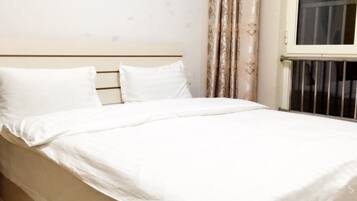 Business-Suite | Schreibtisch, Verdunkelungsvorhänge, kostenloses WLAN