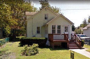 Porch - BlueWavePlace Central NJ - Piscataway (Piscataway)