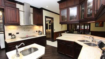 Luxury Villa, 6 Bedrooms, Accessible, Private Pool | Private kitchen | Fridge, microwave, stovetop, coffee/tea maker