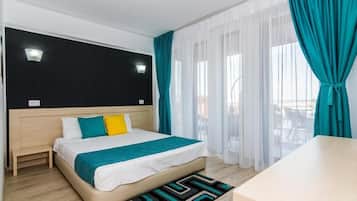 Double Room, Sea View | Desk, free WiFi, bed sheets