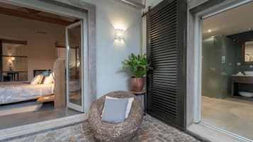 Luxury Suite | Terrace/patio