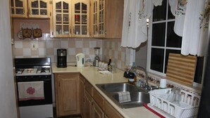 茶具/咖啡用具、大冰箱、微波炉、炉灶