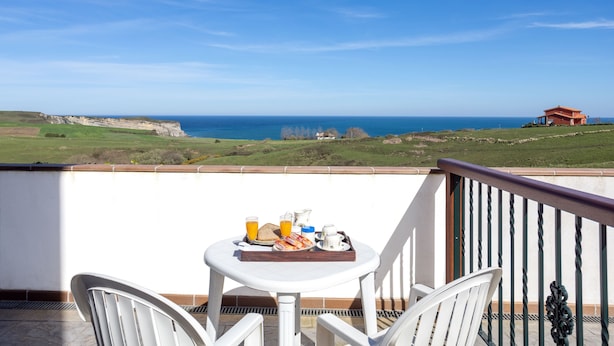 Balcony - Posada Punta Ballota (Suances)